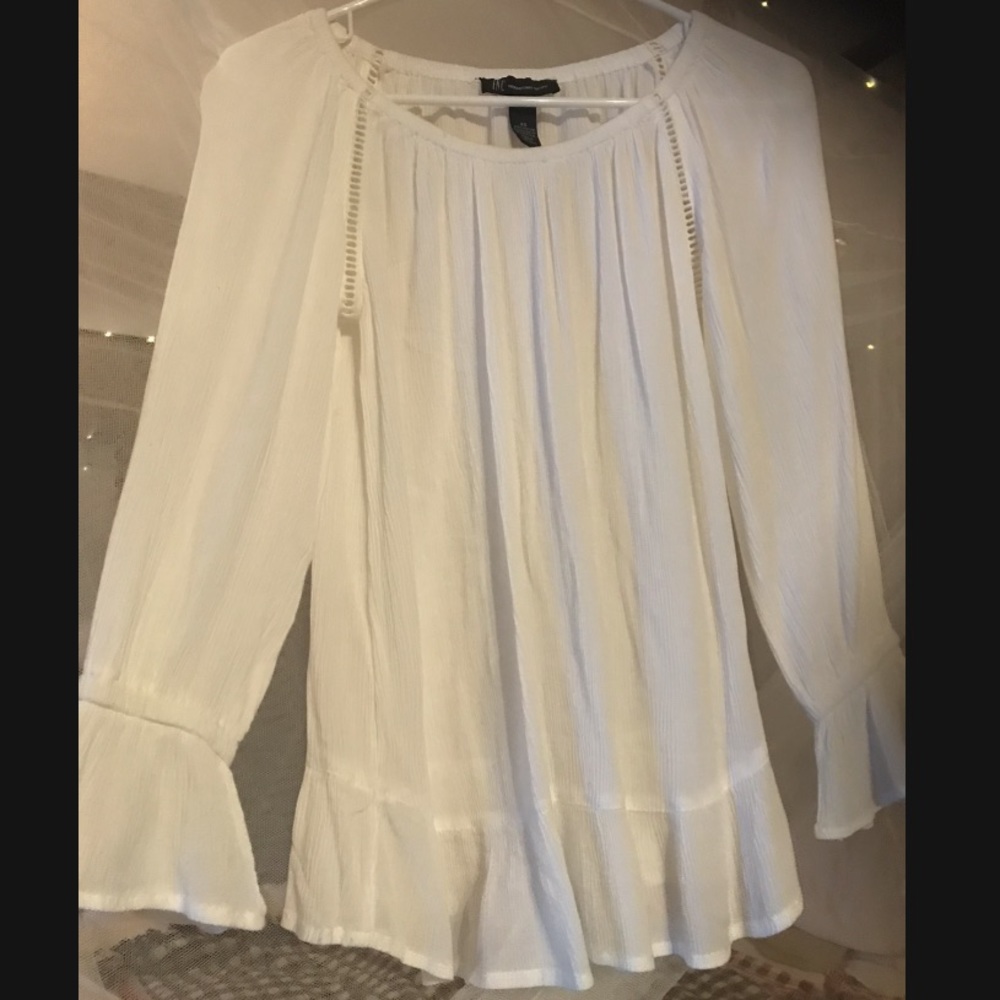 🌻2/$20 INC Flowy Bell Sleeve Blouse